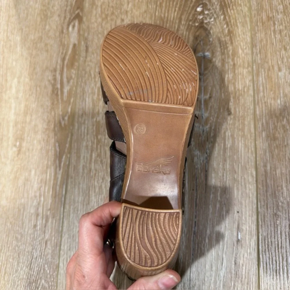 Dansko‎ Demetra Leather Sandal EU 39 (US 8–8.5) — LEFT SHOE ONLY